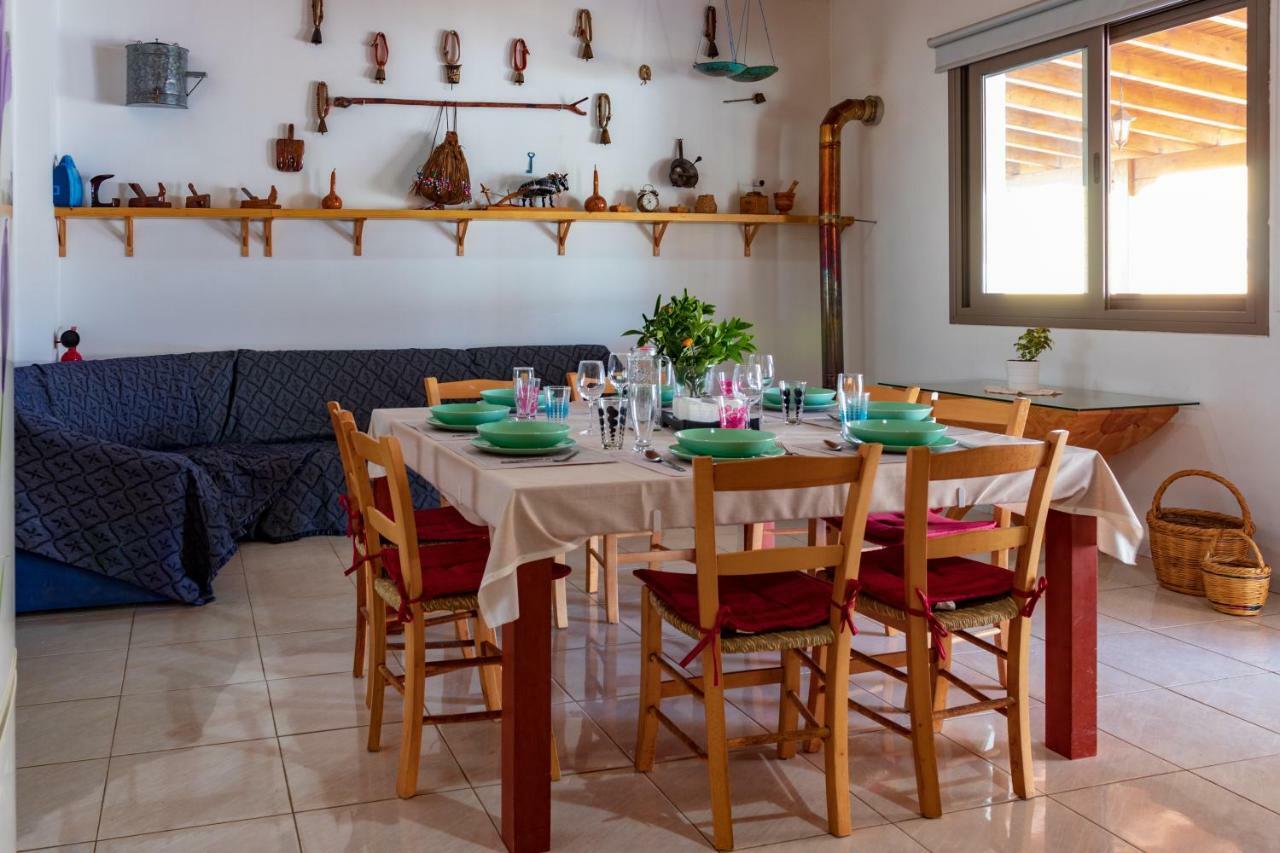 Berryrose Villa Perivolia Bagian luar foto
