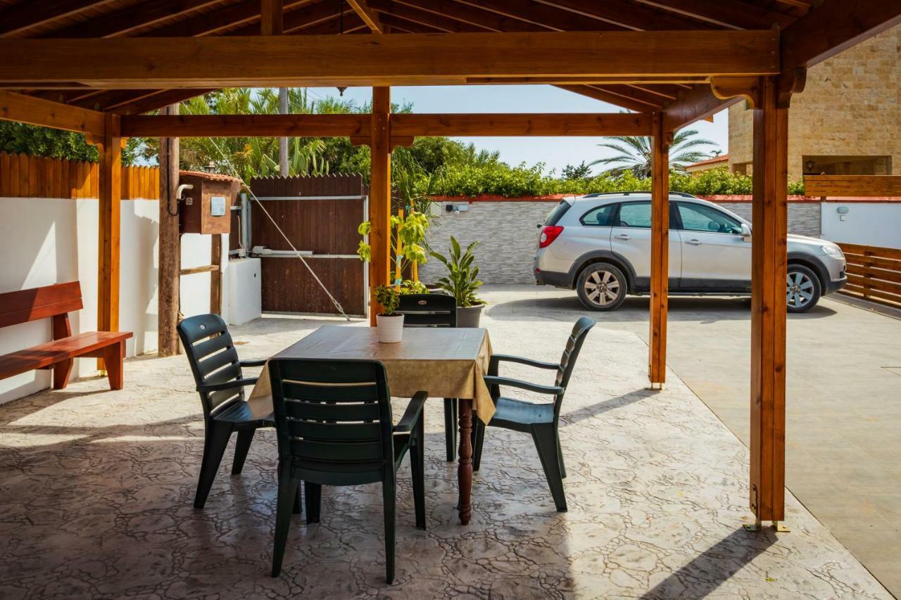 Berryrose Villa Perivolia Bagian luar foto