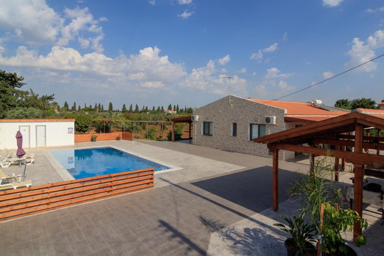 Berryrose Villa Perivolia Bagian luar foto